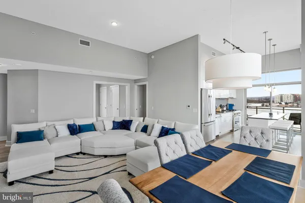 $1,390,000 | 88 V Street Southwest, Unit 801, Washington, DC 20024