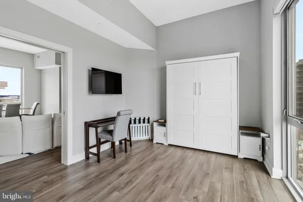 $1,390,000 | 88 V Street Southwest, Unit 801, Washington, DC 20024