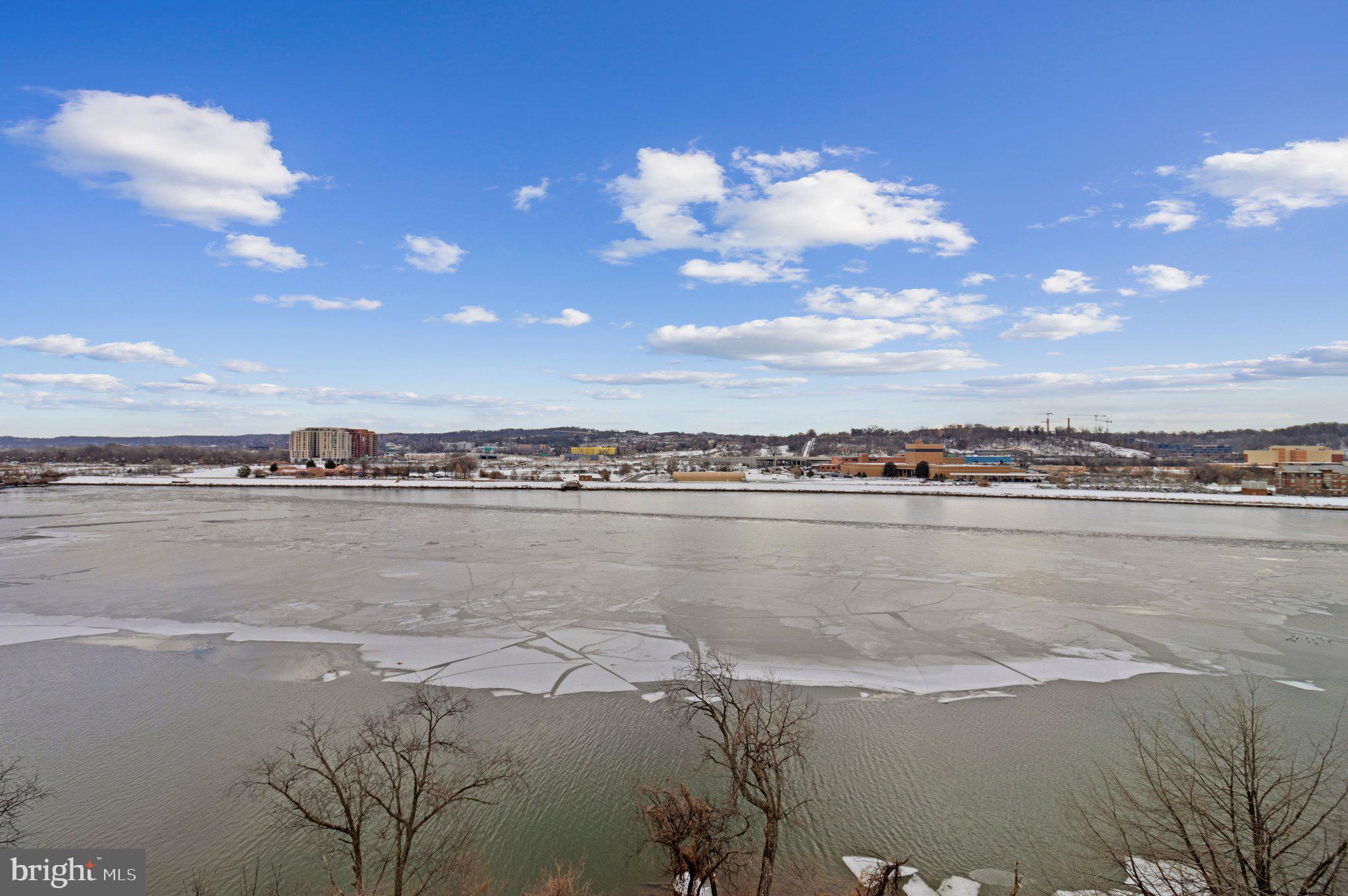 88 V Street Southwest, Unit 801 Washington, DC 20024 - Photo 35 of 58
