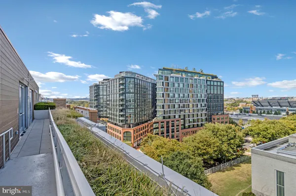 $1,390,000 | 88 V Street Southwest, Unit 801, Washington, DC 20024