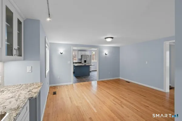 $4,000 | 83 Meadowbrook Road, West Hartford, CT 06107