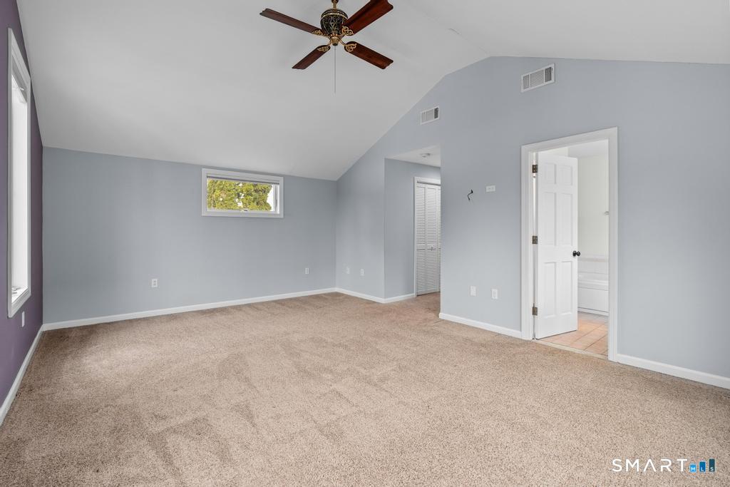 83 Meadowbrook Road West Hartford, CT 06107 - Photo 24 of 40