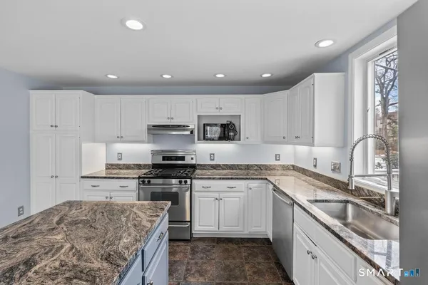 $4,000 | 83 Meadowbrook Road, West Hartford, CT 06107