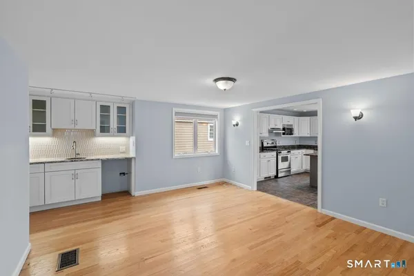 $4,000 | 83 Meadowbrook Road, West Hartford, CT 06107