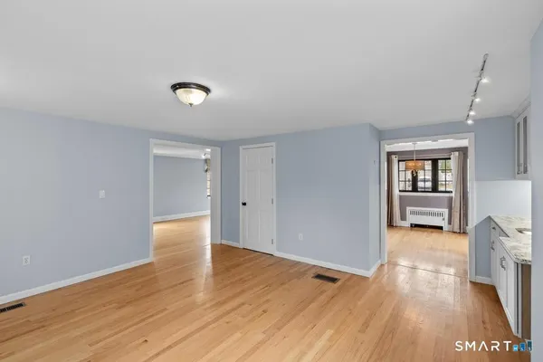 $4,000 | 83 Meadowbrook Road, West Hartford, CT 06107