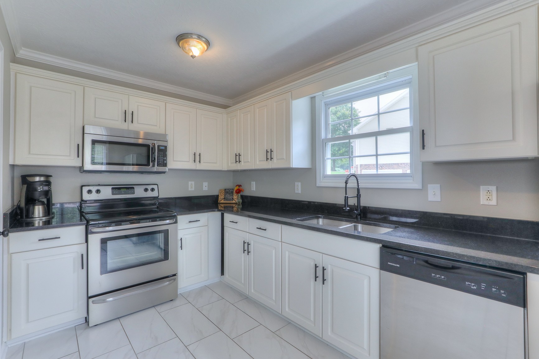 1046 Heatherwood Road Pleasant View, TN 37146 - Photo 17 of 45 Gallery Image 17