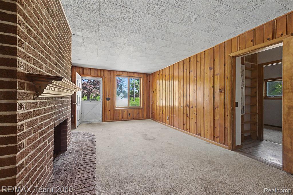 2145 Oakville Waltz Road New Boston, MI 48164 - Photo 23 of 56