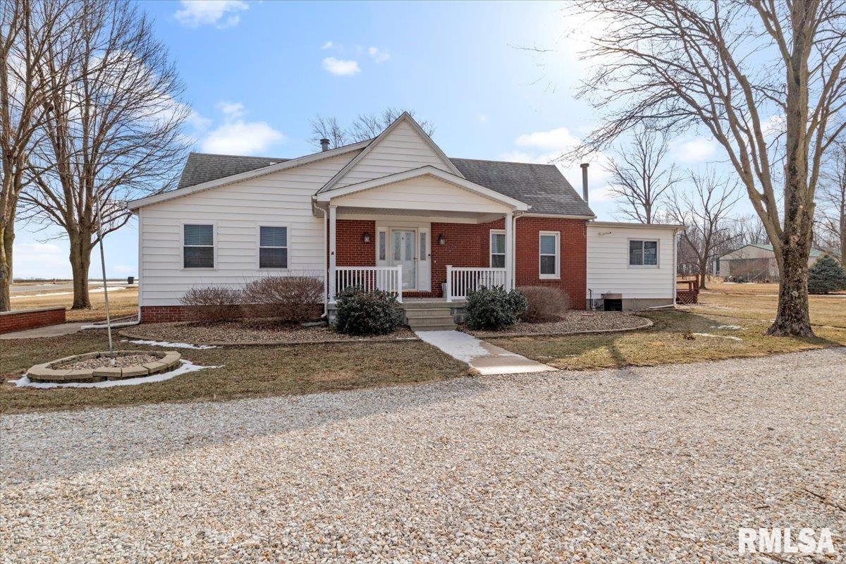 5475 Watret Road New Berlin, IL 62670 - Photo 1 of 33