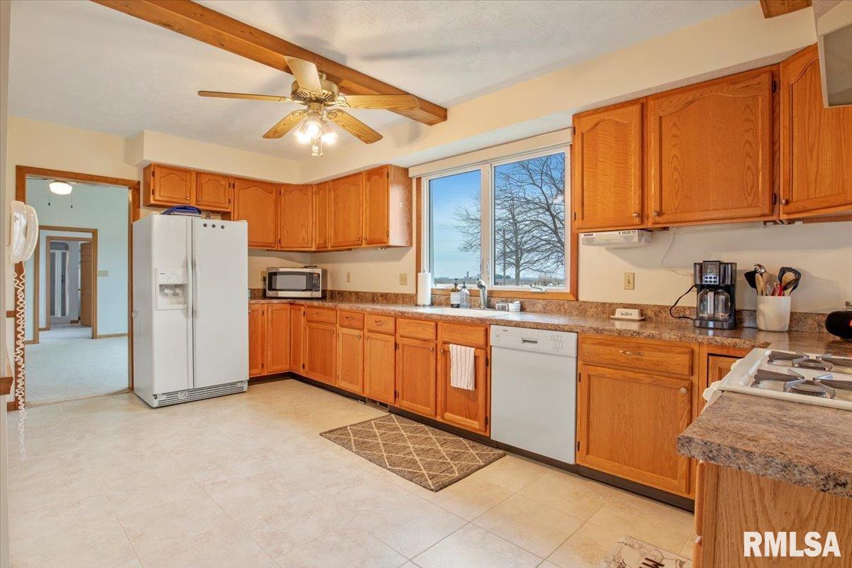 5475 Watret Road New Berlin, IL 62670 - Photo 11 of 33
