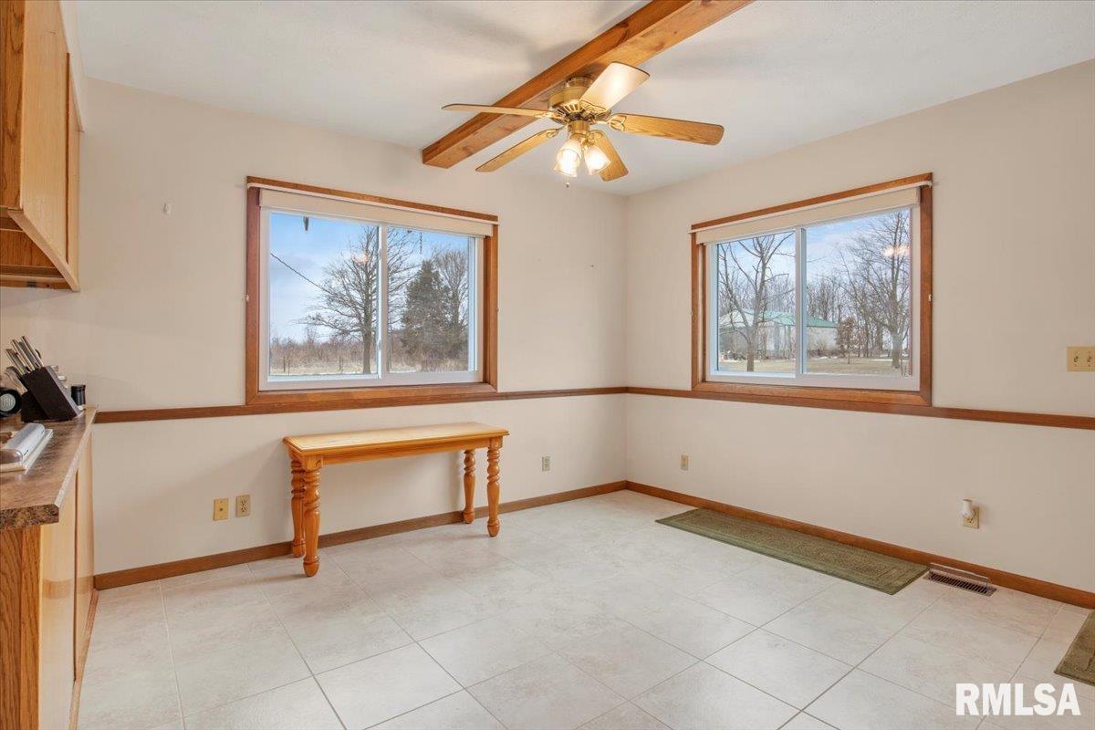 5475 Watret Road New Berlin, IL 62670 - Photo 10 of 33