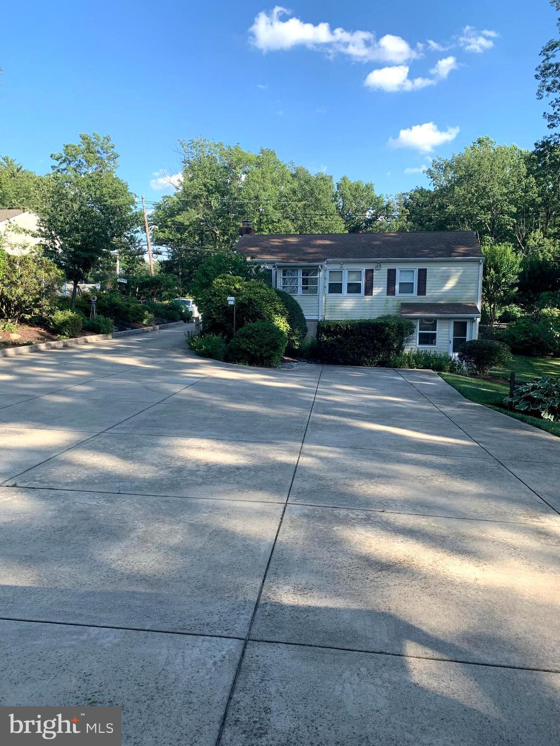 15312 Bond Mill Road Laurel, MD 20707 - Photo 5 of 18 Rear view, huge parking area