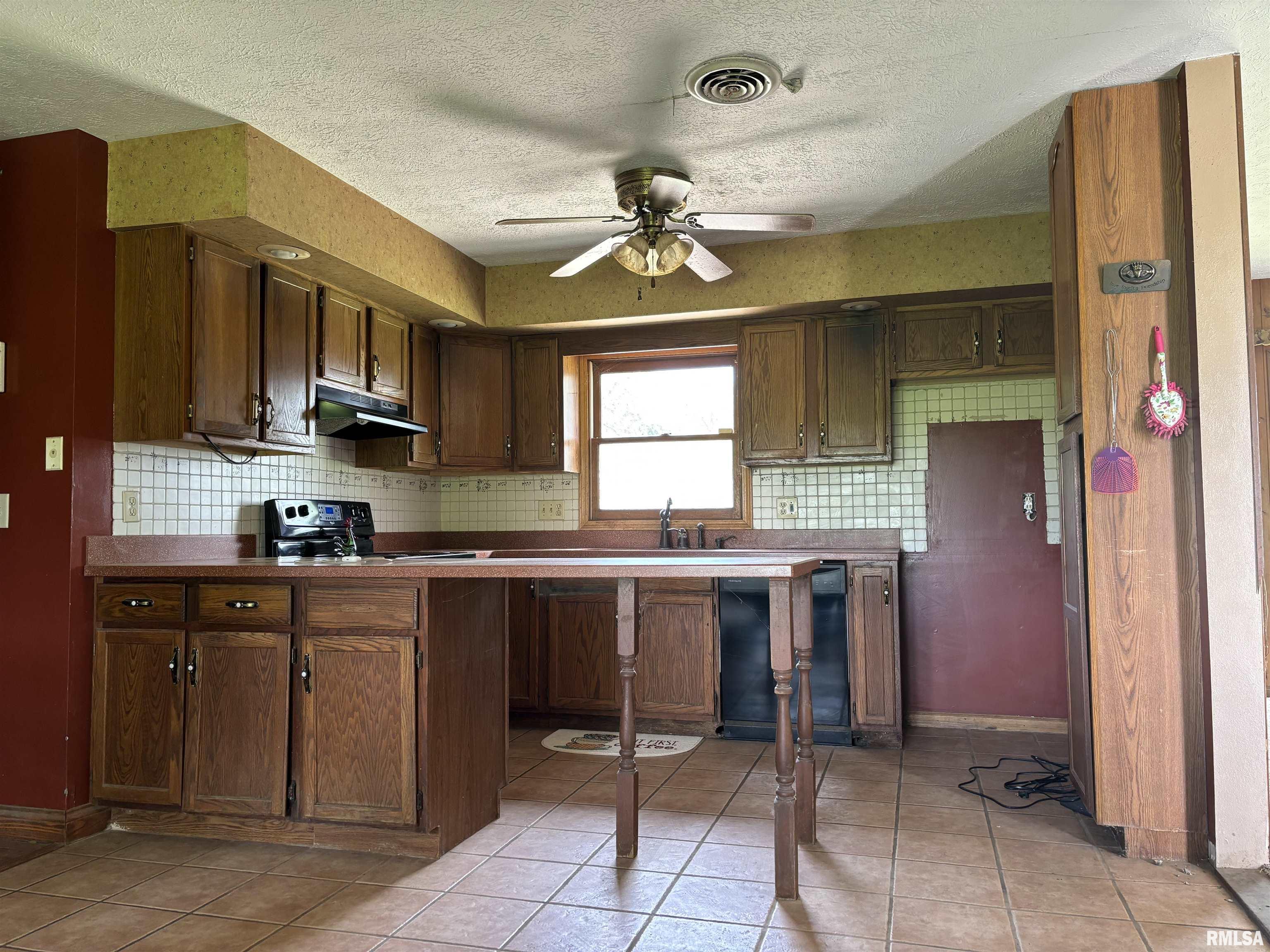 1594 Feazel Road Lacon, IL 61540 - Photo 13 of 52