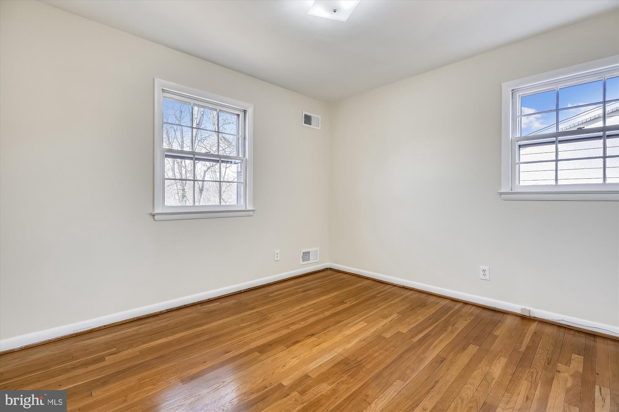 315 Hannes Street Silver Spring, MD 20901 - Photo 18 of 30 Bedroom 3
