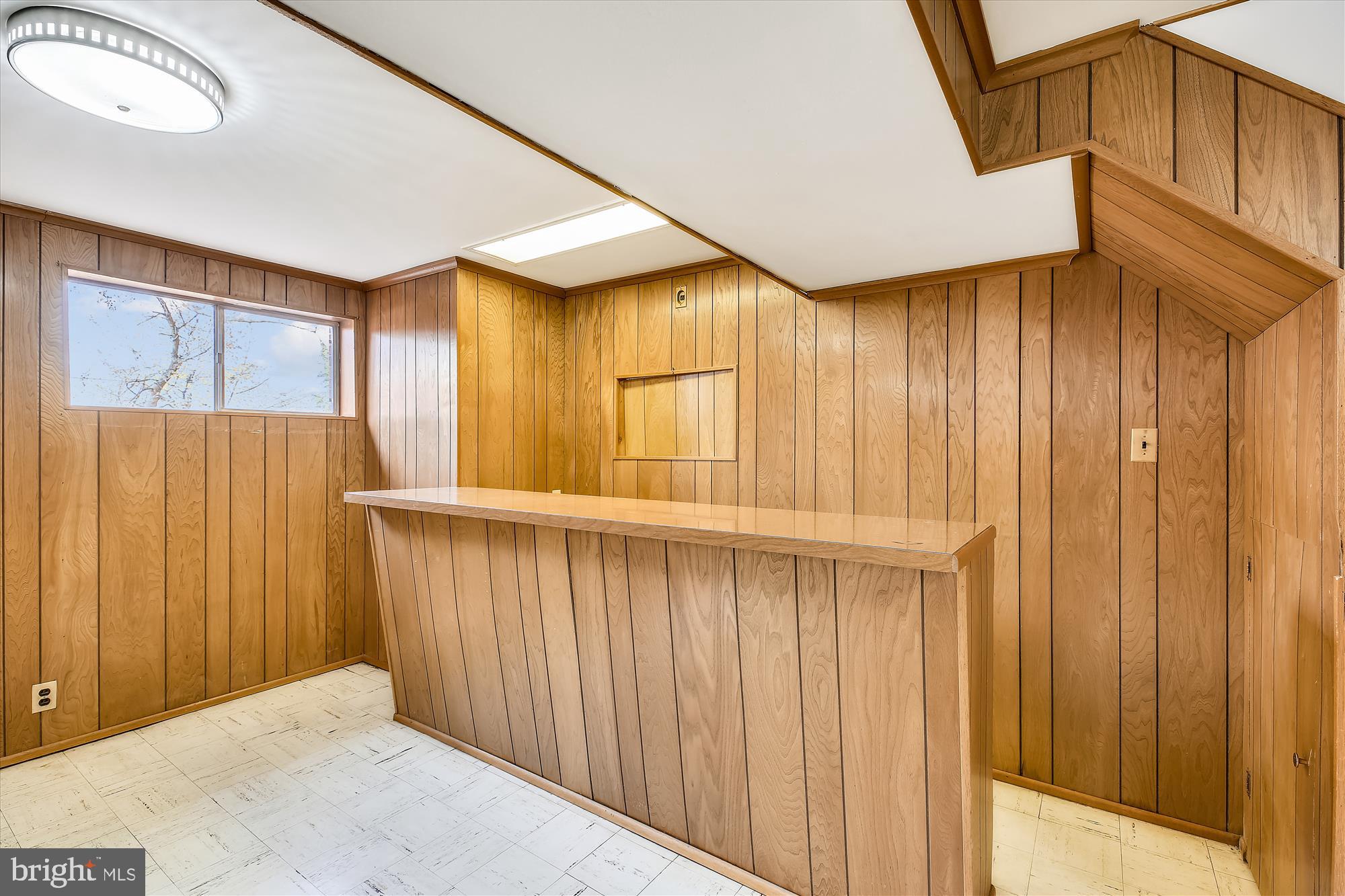 315 Hannes Street Silver Spring, MD 20901 - Photo 24 of 30 Bar in Family Room