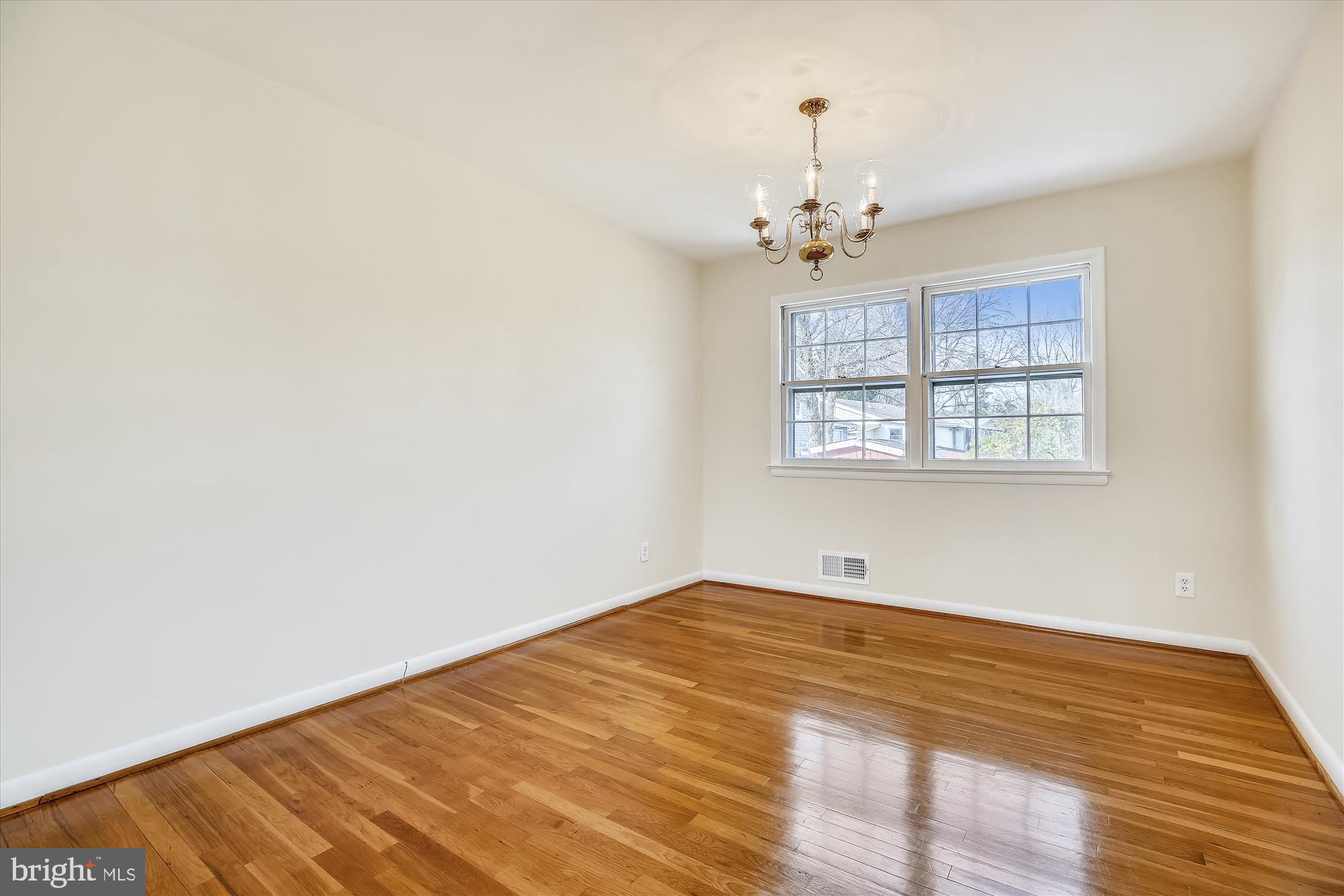 315 Hannes Street Silver Spring, MD 20901 - Photo 6 of 30 Dining Room