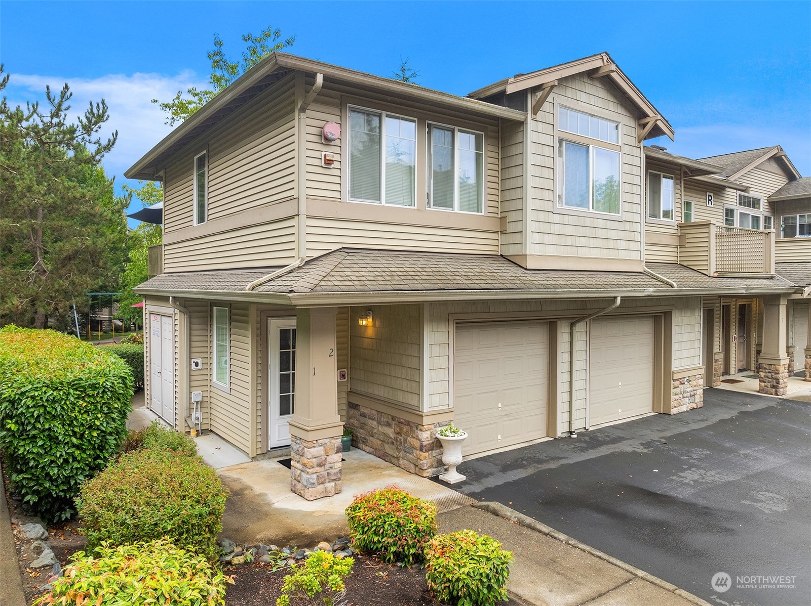 15325 Southeast 155th Place, Unit R2 Renton, WA 98058 - Photo 2 of 21 Gallery Image 2