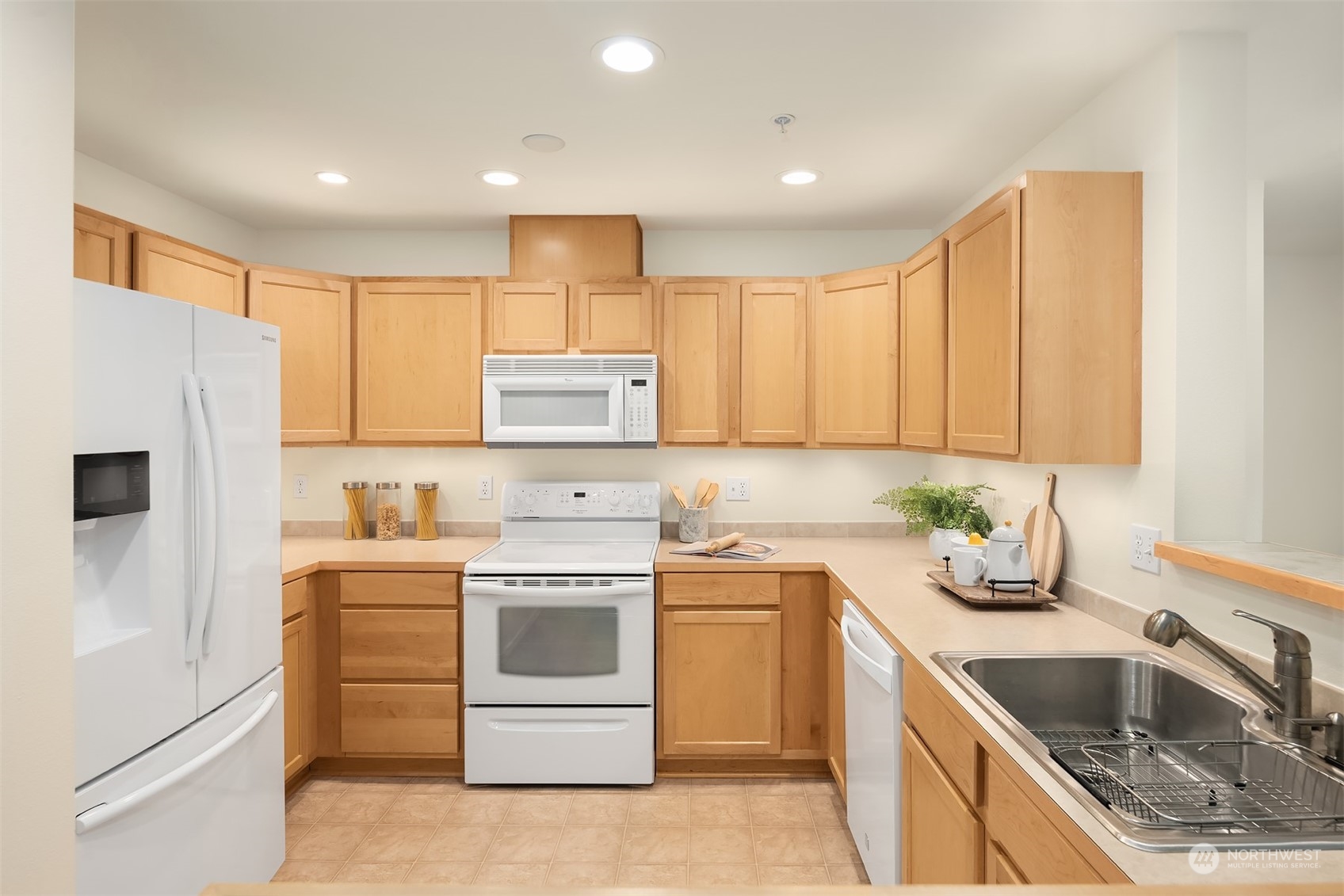 15325 Southeast 155th Place, Unit R2 Renton, WA 98058 - Photo 9 of 21 Gallery Image 9