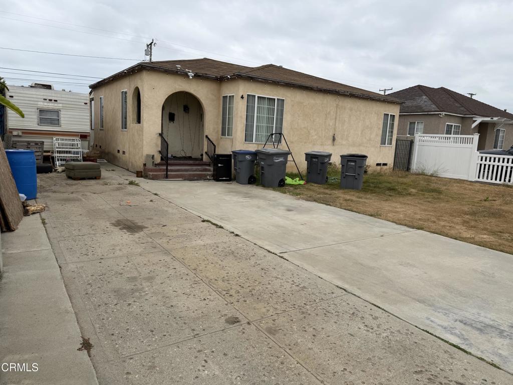 945 South E Street Oxnard, CA 93030 - Photo 6 of 7 Front