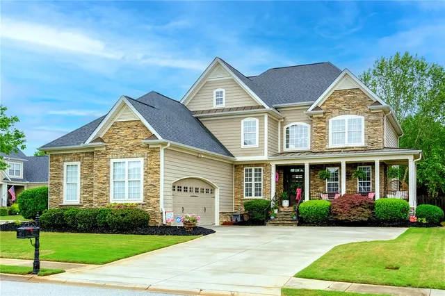 $650,000 | 1 Lone Oak Avenue, Simpsonville, SC 29681