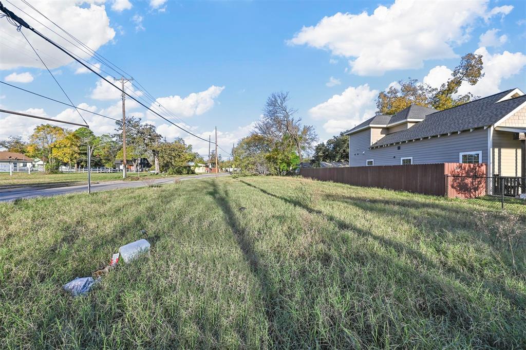 2510 Foreman Street Dallas, TX 75210 - Photo 10 of 17