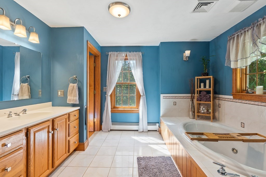 49 McCormick Road Spencer, MA 01562 - Photo 3 of 39 Gallery Image 3