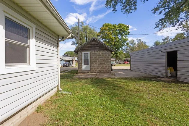 $220,000 | 808 East Front Street, Perry, KS 66073