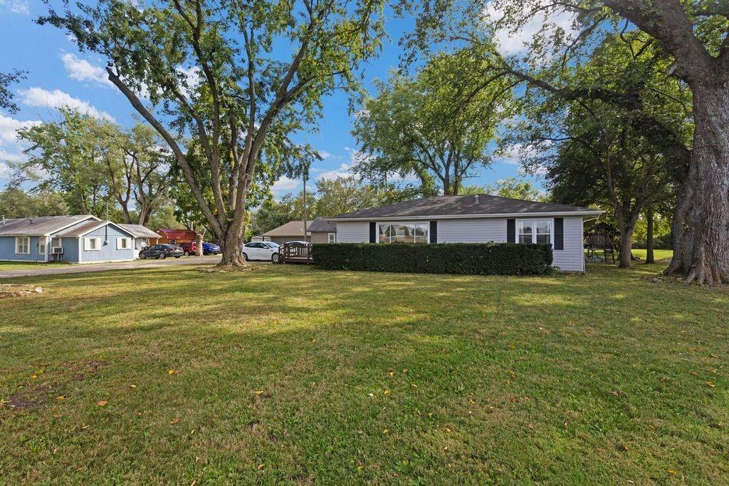 808 East Front Street Perry, KS 66073 - Photo 2 of 27