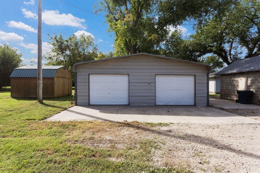 808 East Front Street Perry, KS 66073 - Photo 22 of 27