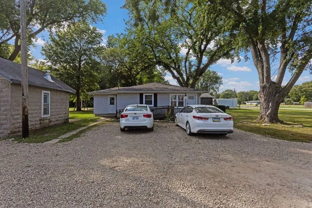 $220,000 | 808 East Front Street, Perry, KS 66073