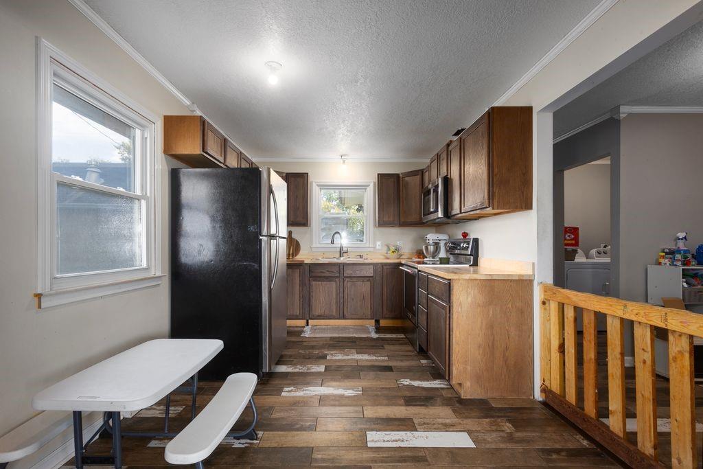 808 East Front Street Perry, KS 66073 - Photo 5 of 27