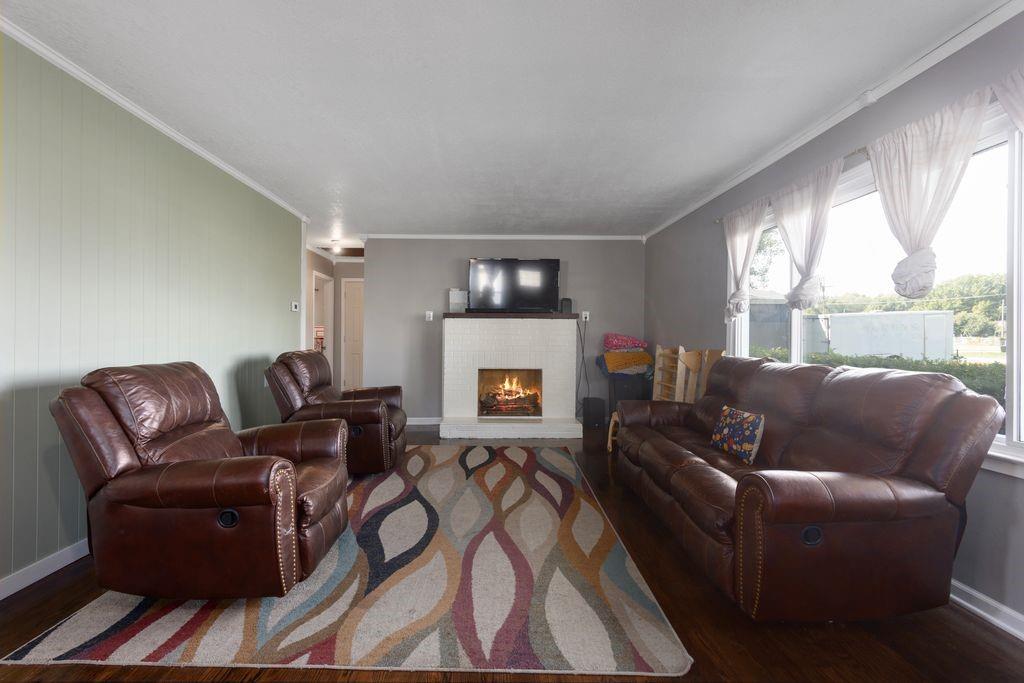 808 East Front Street Perry, KS 66073 - Photo 8 of 27