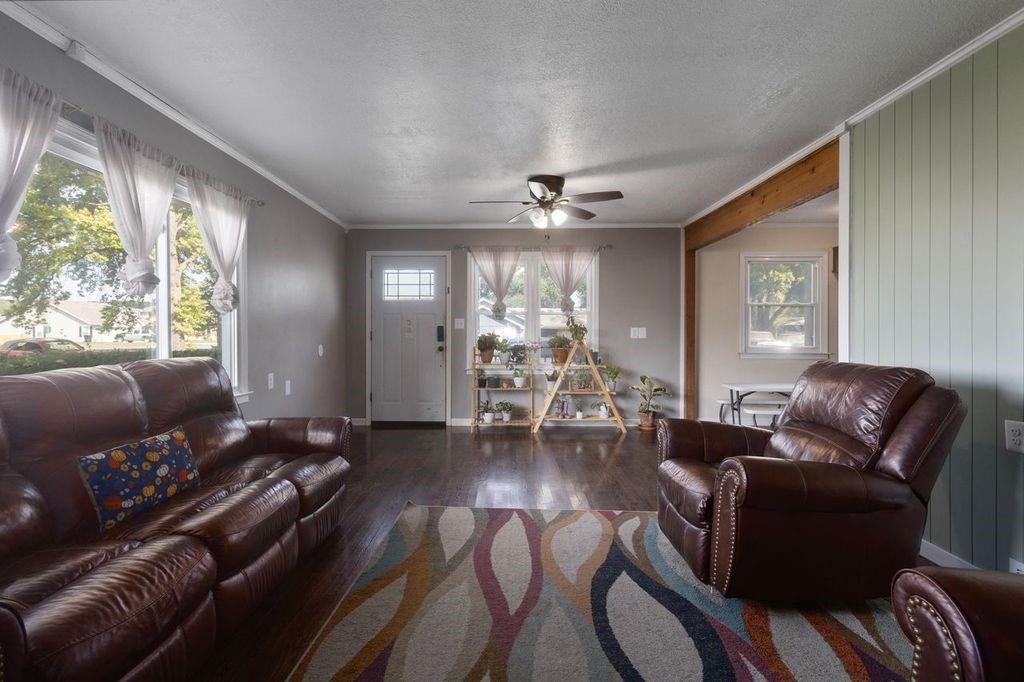 808 East Front Street Perry, KS 66073 - Photo 9 of 27