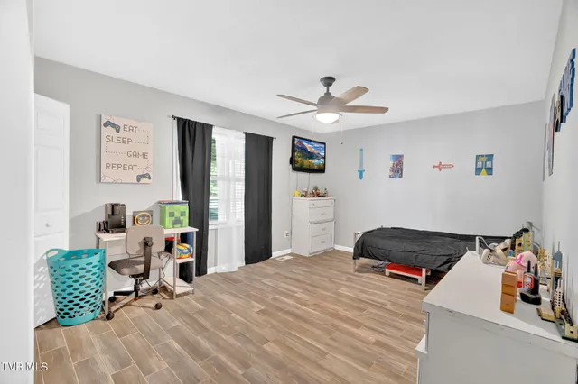 $559,900 | 355 Wiltshire Drive, Gray, TN 37615