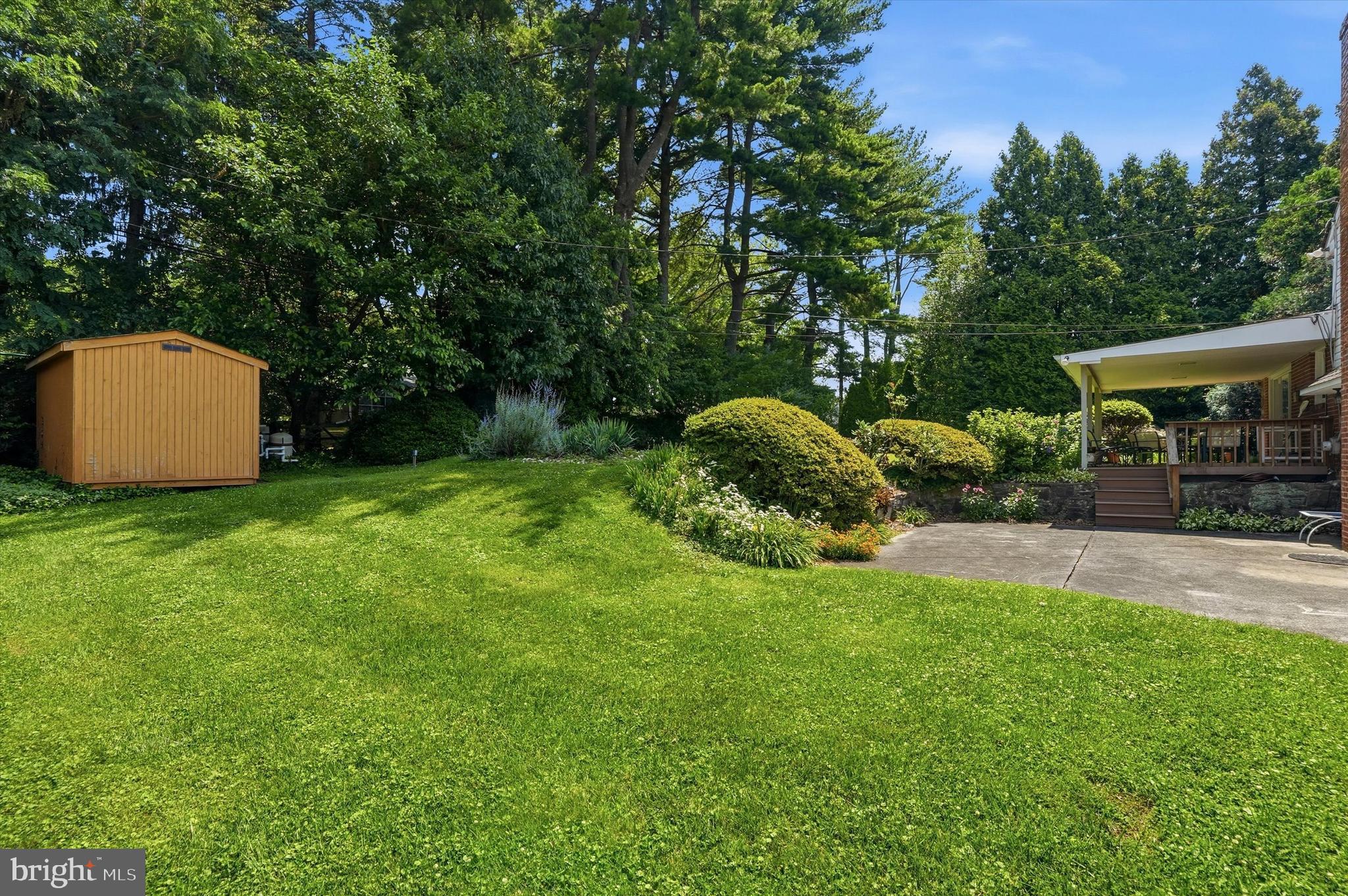 627 Meadow Road Huntingdon Valley, PA 19006 - Photo 33 of 34
