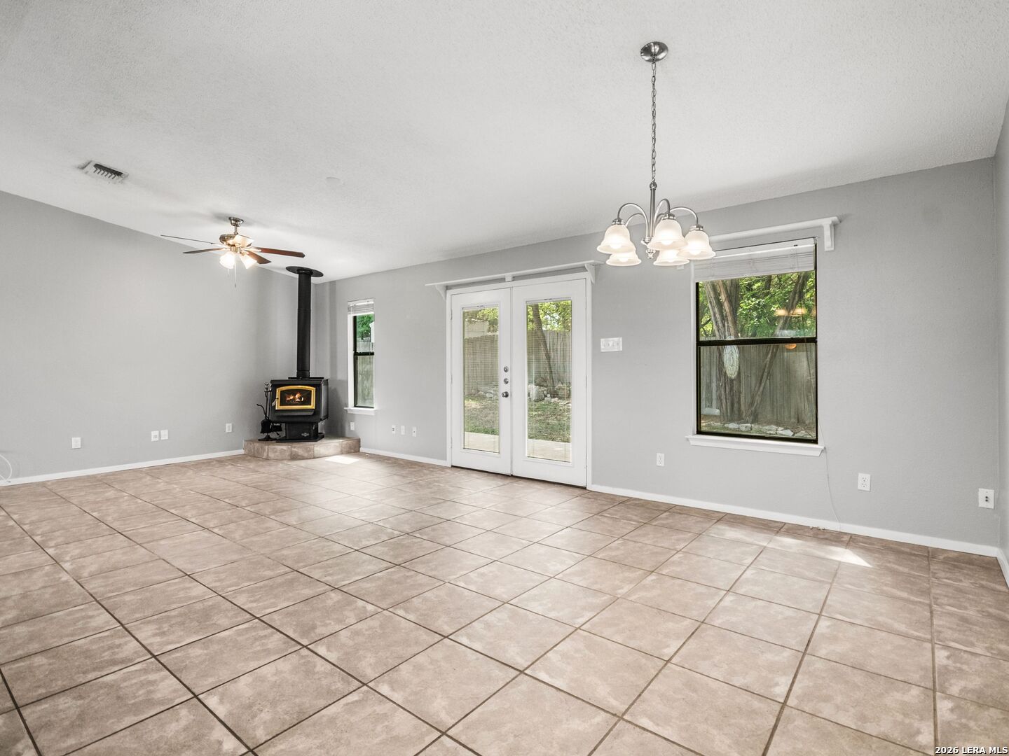 113 View Point Drive East Boerne, TX 78006 - Photo 14 of 35