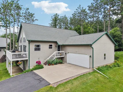 $424,900 | N6106 Fox Glen Road, Portage, WI 53901