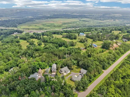 $424,900 | N6106 Fox Glen Road, Portage, WI 53901