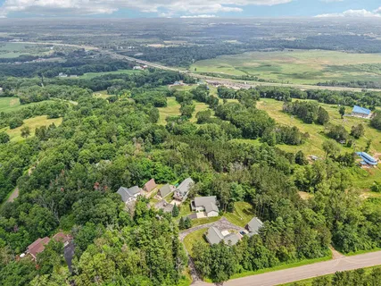 $424,900 | N6106 Fox Glen Road, Portage, WI 53901