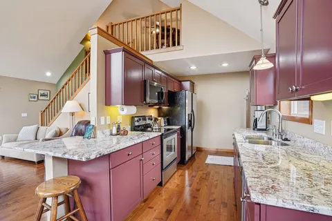 $424,900 | N6106 Fox Glen Road, Portage, WI 53901