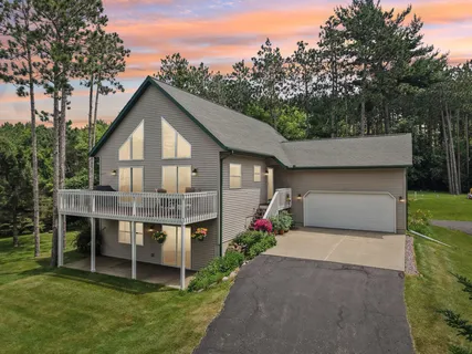 $424,900 | N6106 Fox Glen Road, Portage, WI 53901