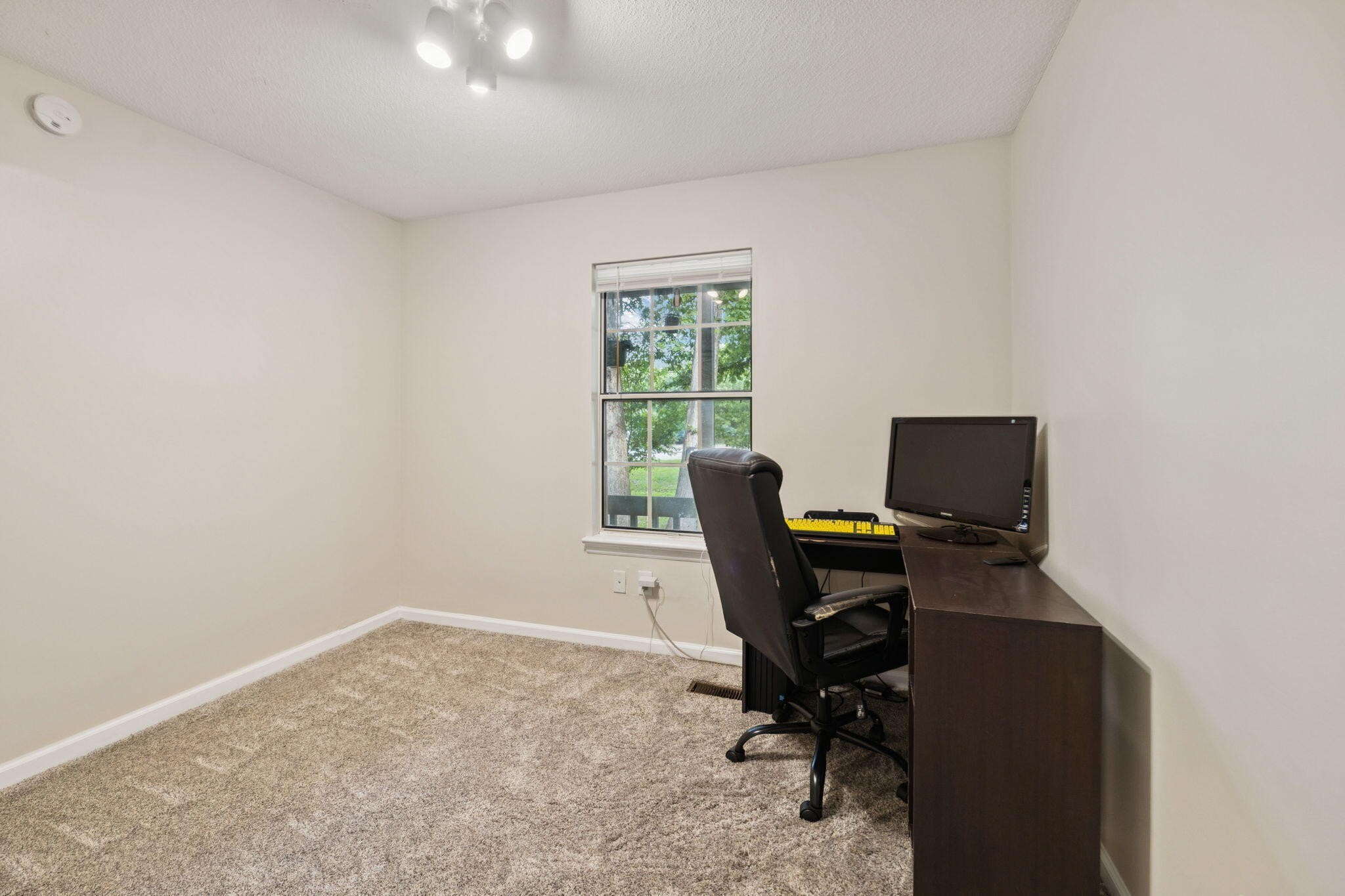 1018 Ridgeway Avenue Signal Mountain, TN 37377 - Photo 9 of 20