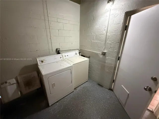 $2,000 | 5820 Arthur Street, Unit BACK, Hollywood, FL 33021