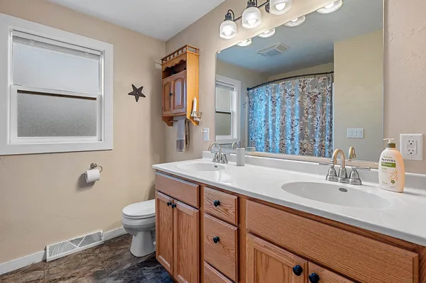 $415,000 | 5000 North French Road, Appleton, WI 54913
