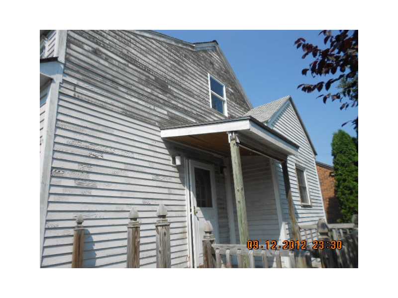 237 George Waterman Road Johnston, RI 02919 - Photo 2 of 7 Exterior Back.