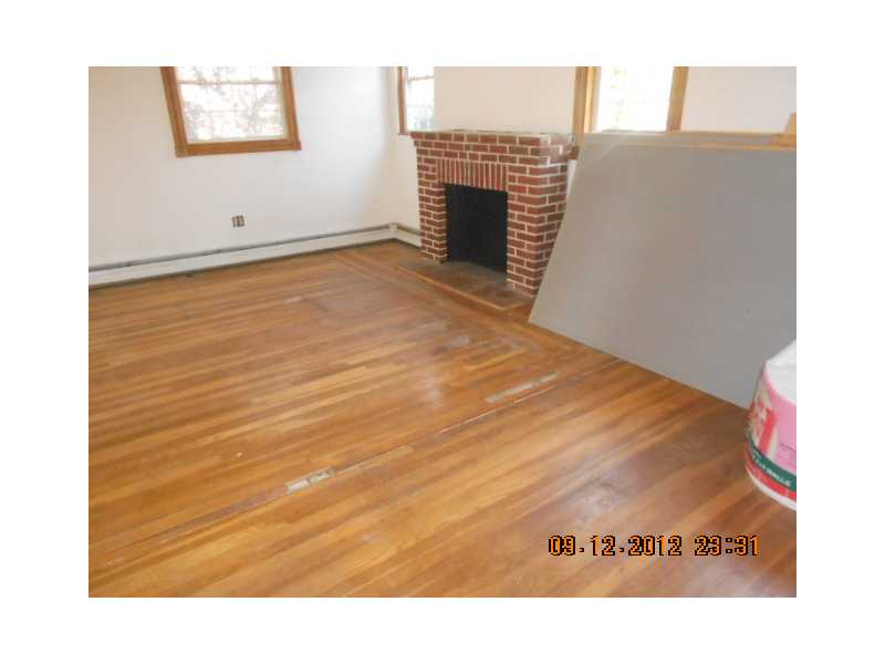 237 George Waterman Road Johnston, RI 02919 - Photo 4 of 7 Living Room.