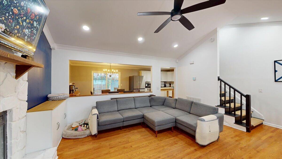 8712 Oak View Drive Chattanooga, TN 37421 - Photo 5 of 41 06-8712-Oak-View-Dr-01062026_194252