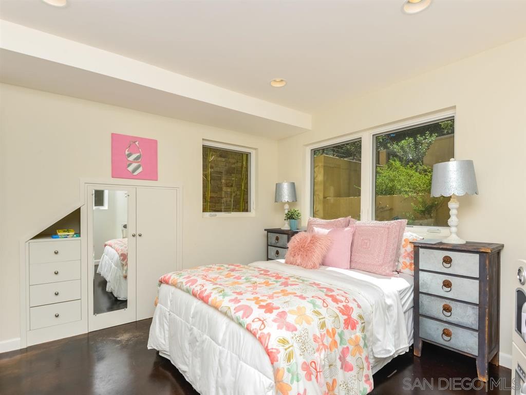 1876 Little Street La Jolla, CA 92037 - Photo 19 of 25