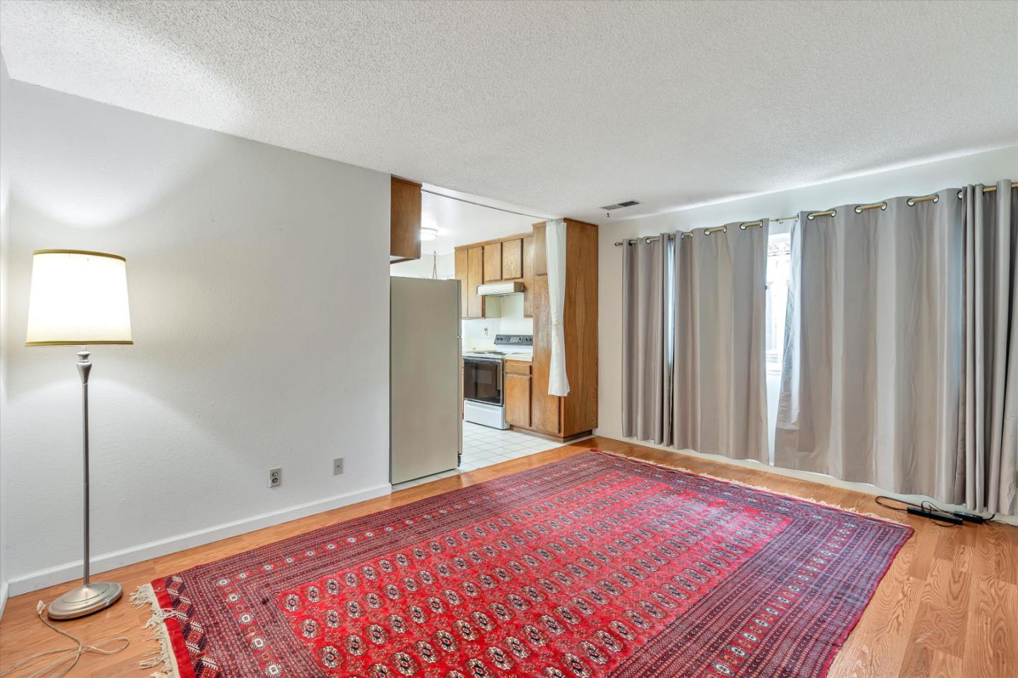 188 Masonic Drive Vallejo, CA 94591 - Photo 10 of 28 a view of an empty room with a window