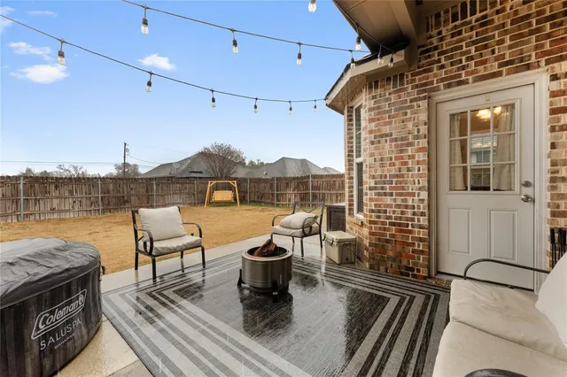 $324,900 | 423 Stoneridge Drive, Hillsboro, TX 76645