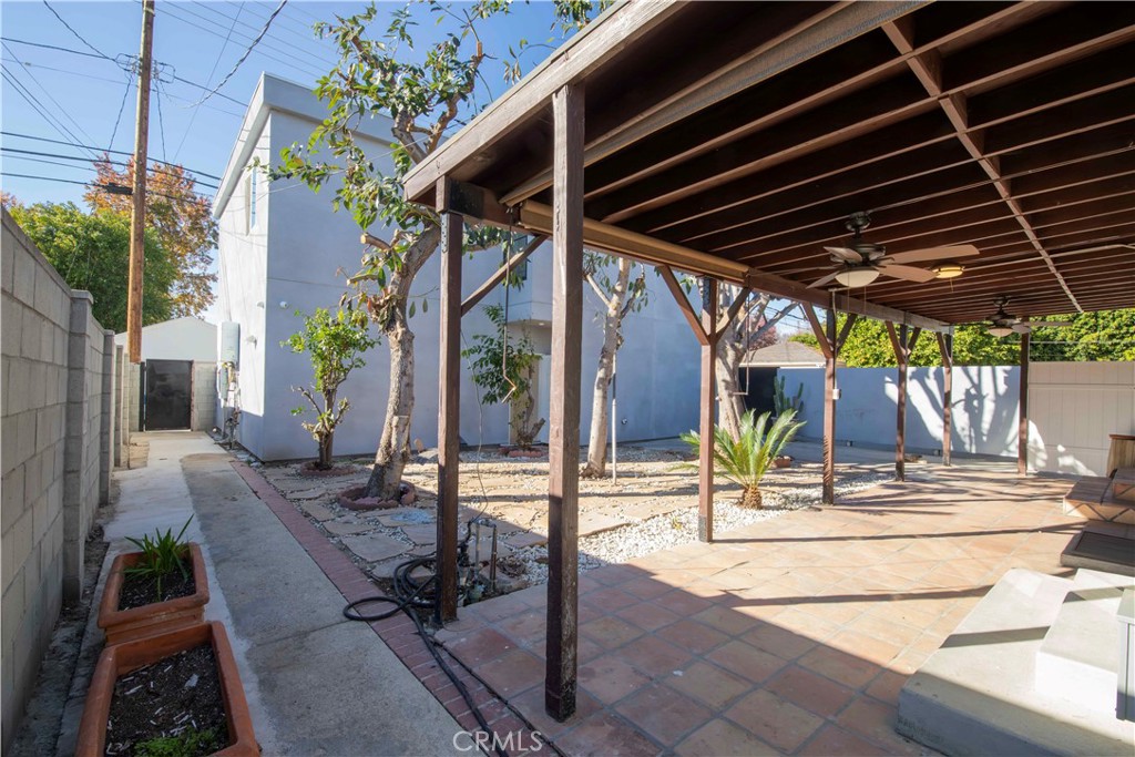 6417 White Oak Avenue Reseda, CA 91335 - Photo 41 of 50 a view of outdoor space
